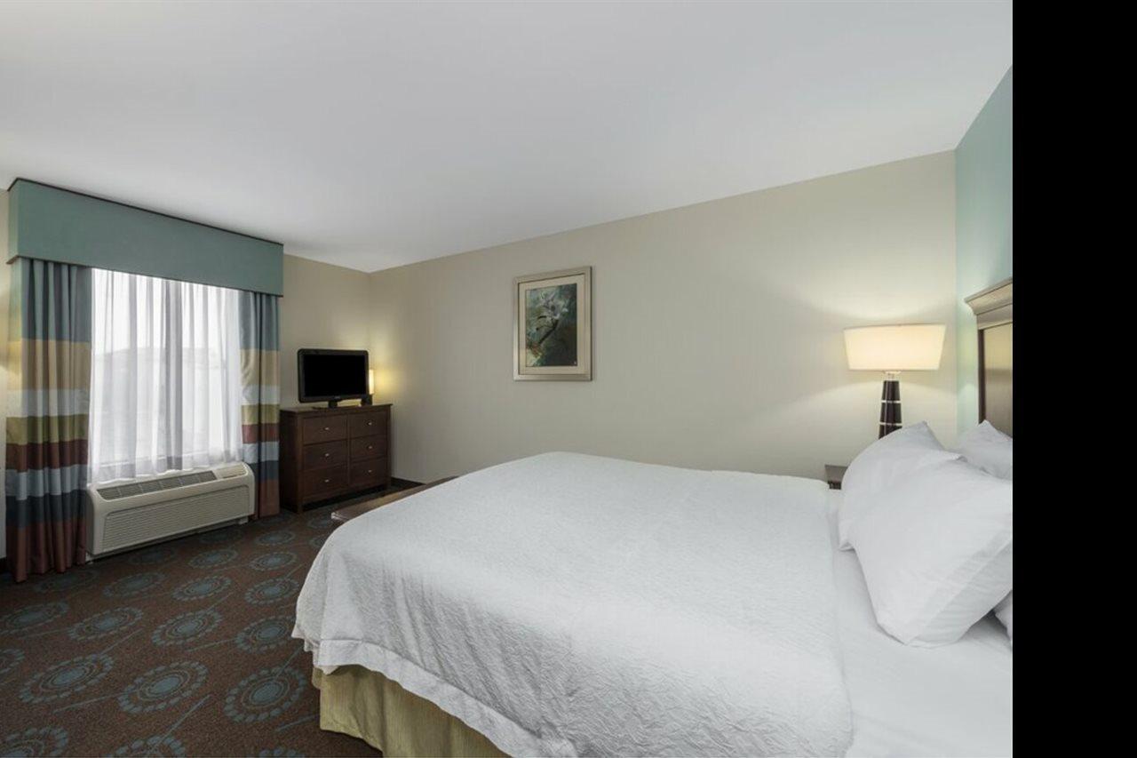 Hampton Inn Farmington Esterno foto