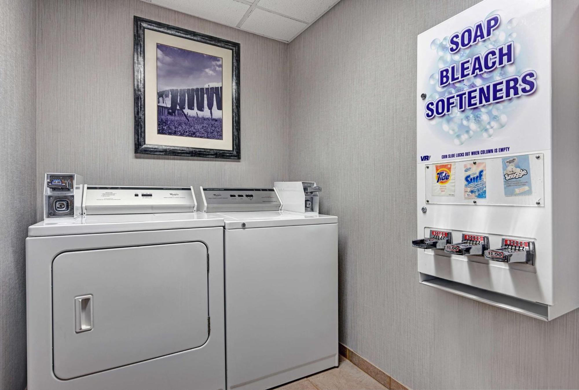 Hampton Inn Farmington Esterno foto